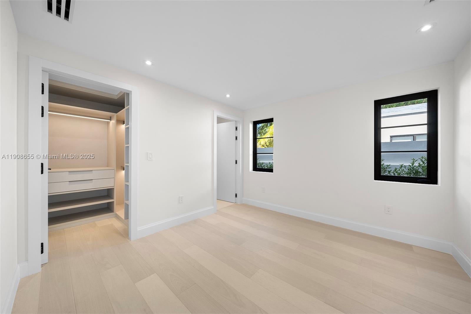 601 NE 56th St Miami, FL 33137