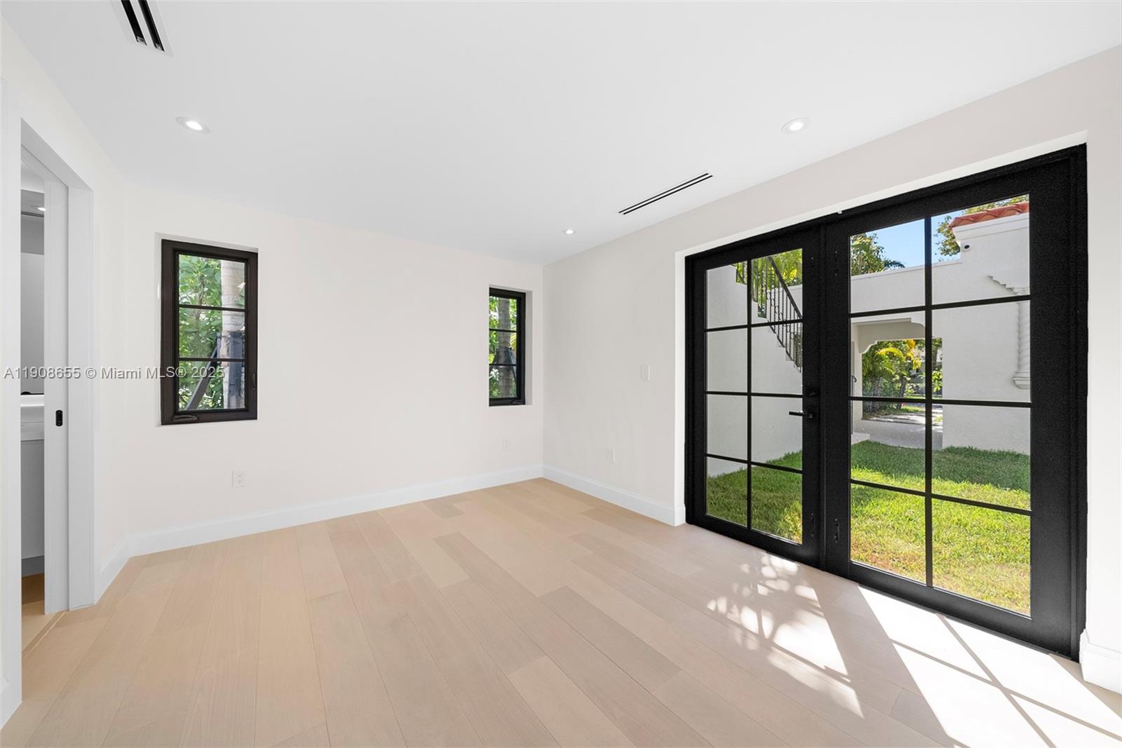 601 NE 56th St Miami, FL 33137