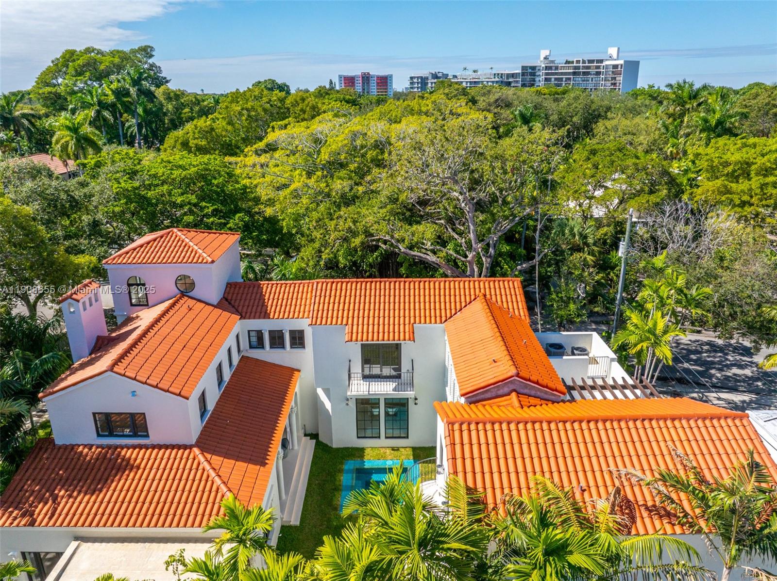 601 NE 56th St Miami, FL 33137