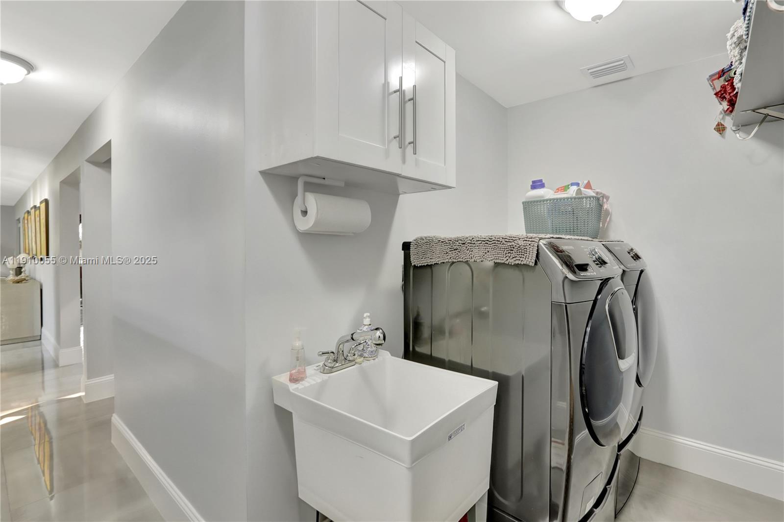 18501 SW 79th Ct Cutler Bay, FL 33157