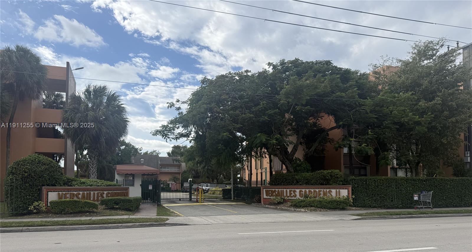 9420 W Flagler St #104