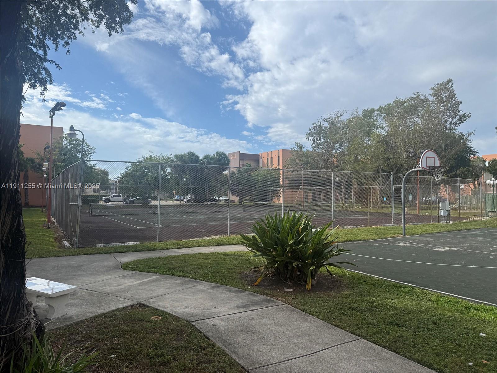 9420 W Flagler St #104 Miami, FL 33174