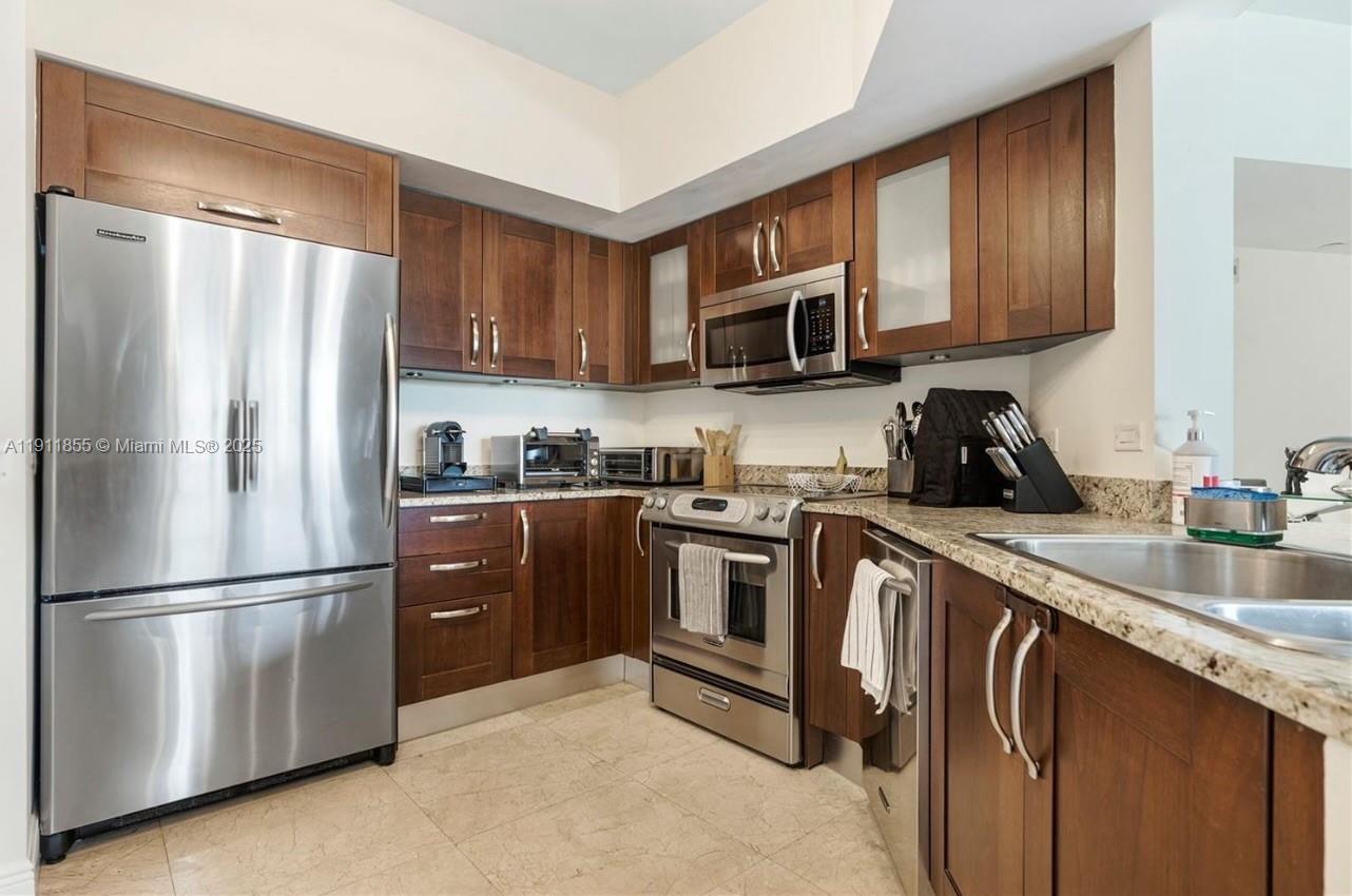 19900 E Country Clb Dr #816