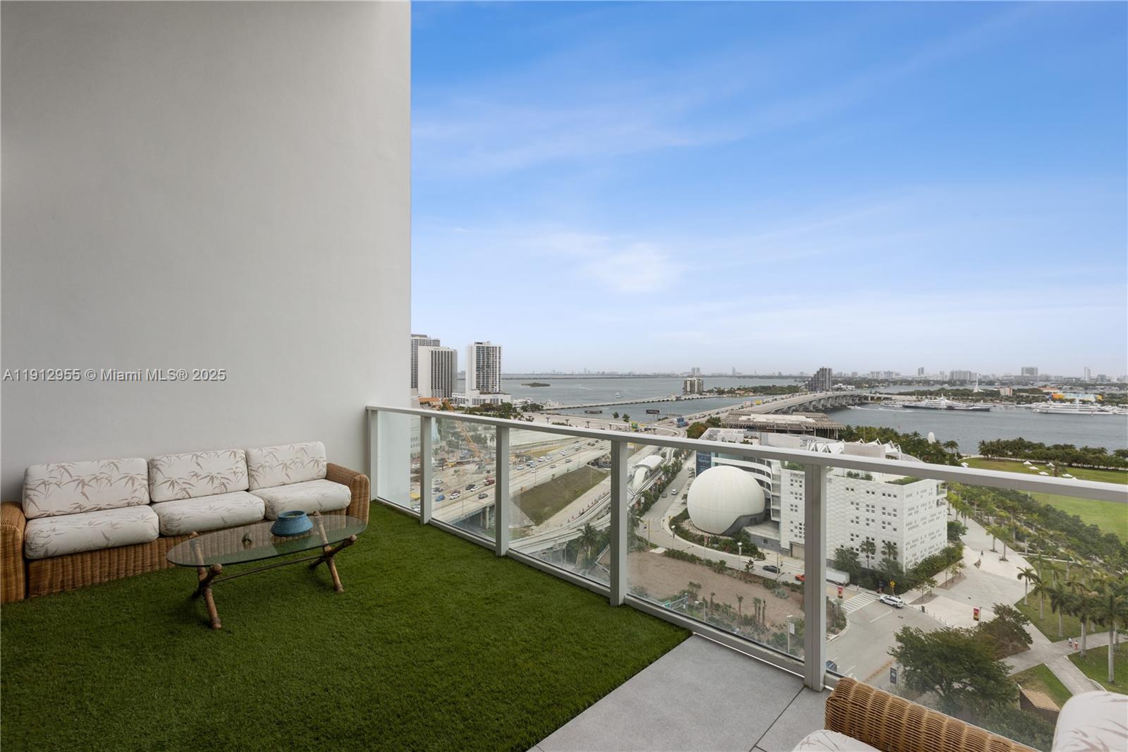 image Ten Museum Park33