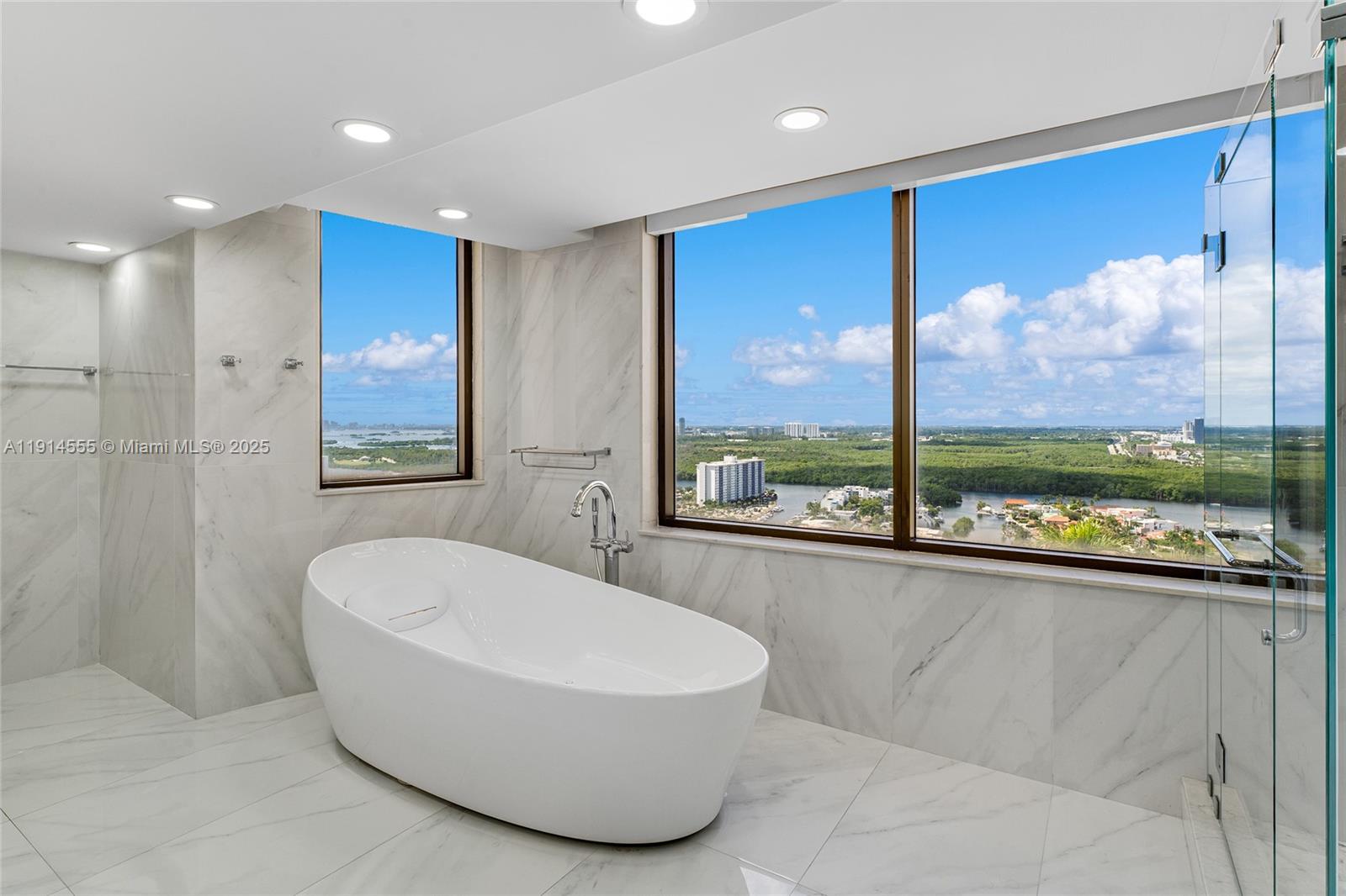 16275 Collins Ave #UPH1 Sunny Isles Beach, FL 33160