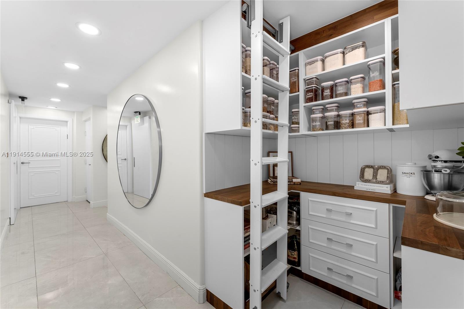 16275 Collins Ave #UPH1 Sunny Isles Beach, FL 33160