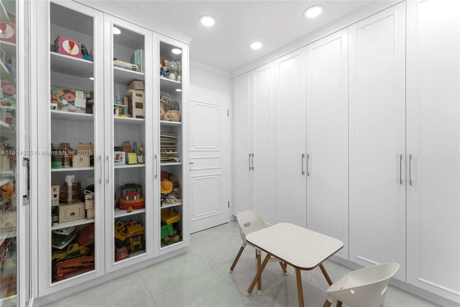 16275 Collins Ave #UPH1 Sunny Isles Beach, FL 33160