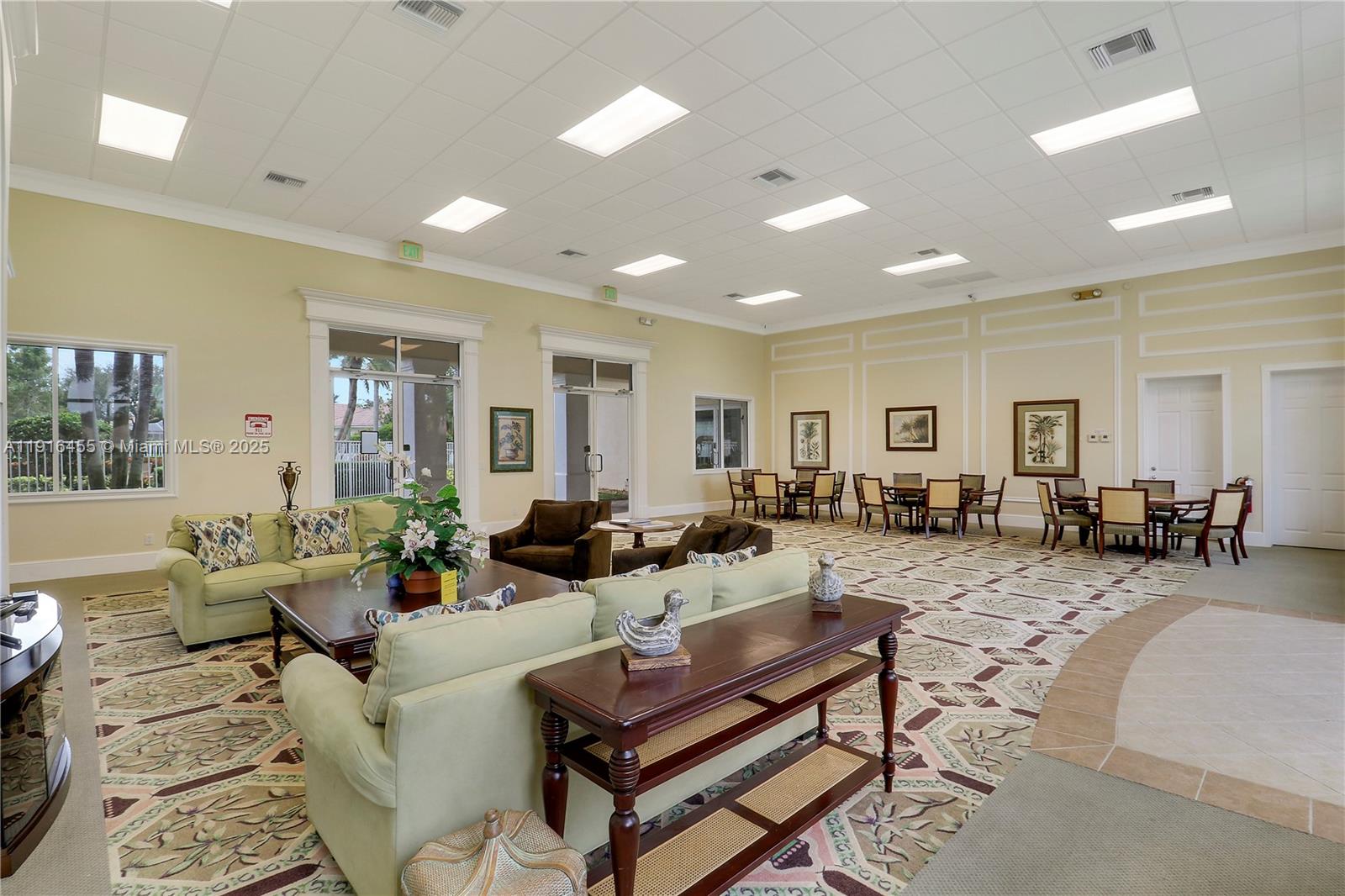 1349 Saint Lawrence Dr Palm Beach Gardens, FL 33410