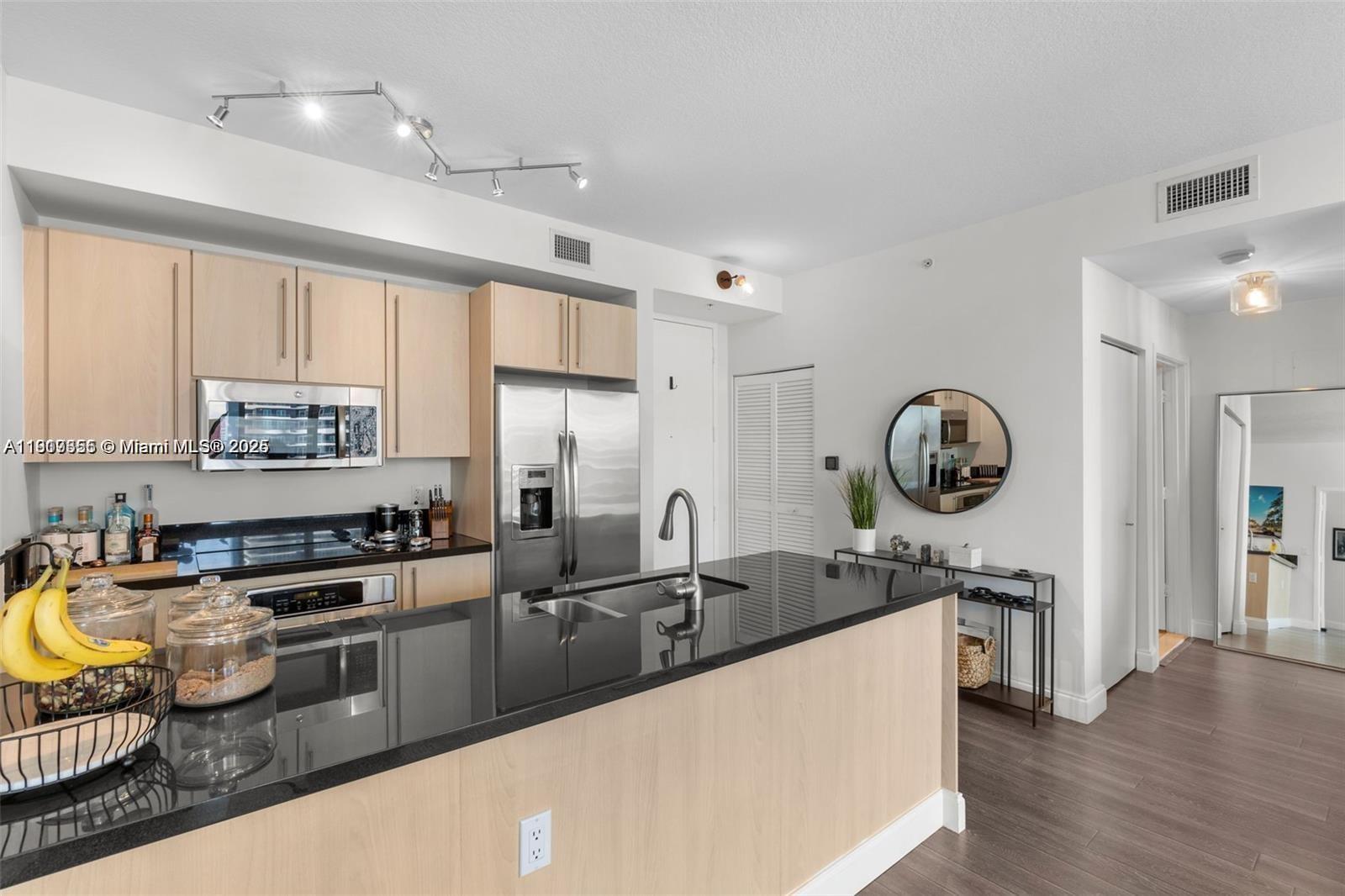 image The Axis On Brickell7