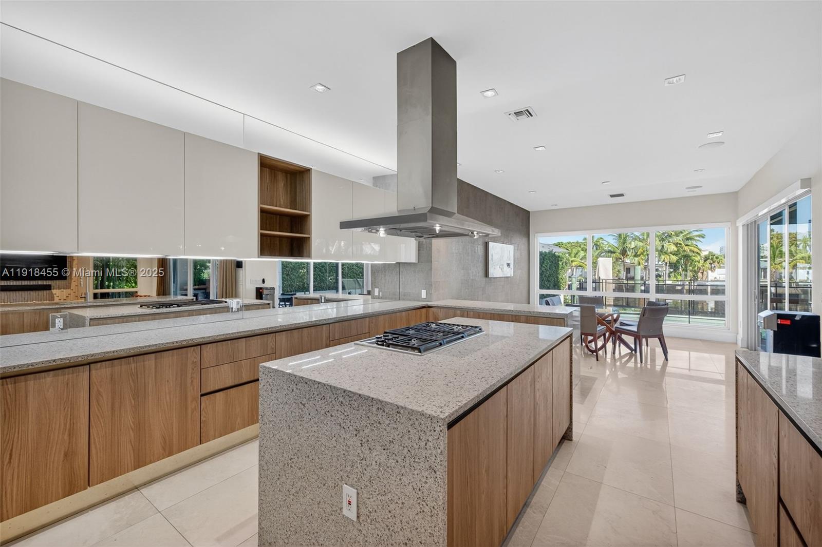 Undisclosed Address Fort Lauderdale, FL 33316