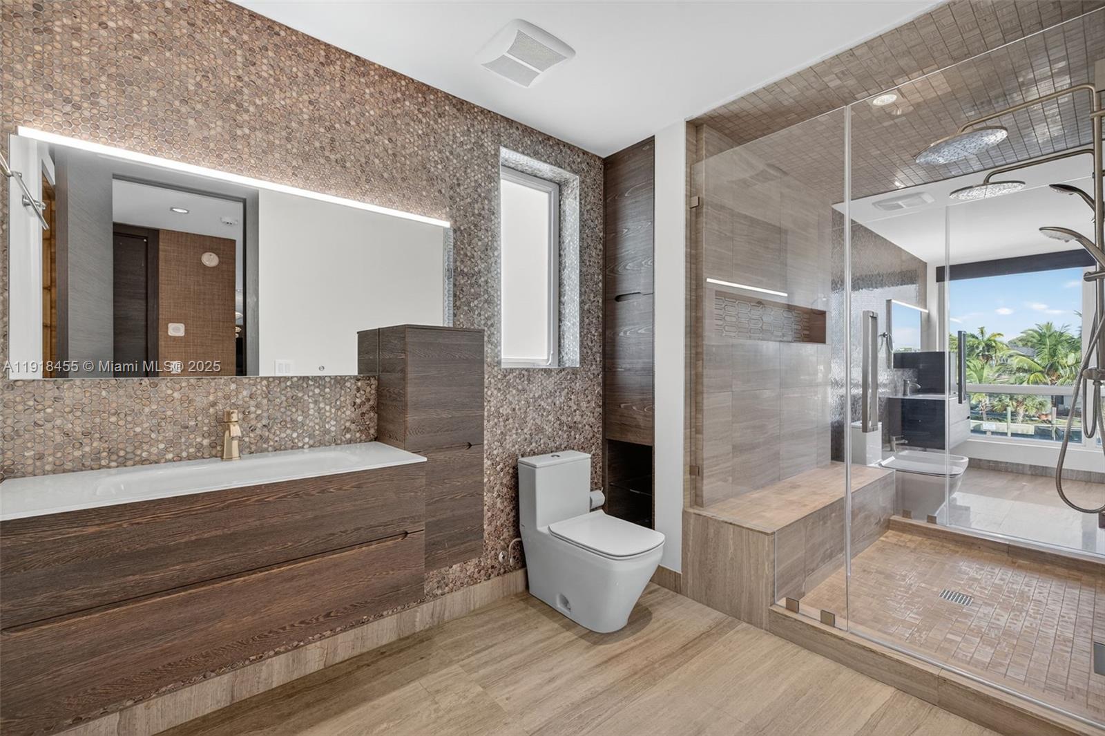 Undisclosed Address Fort Lauderdale, FL 33316