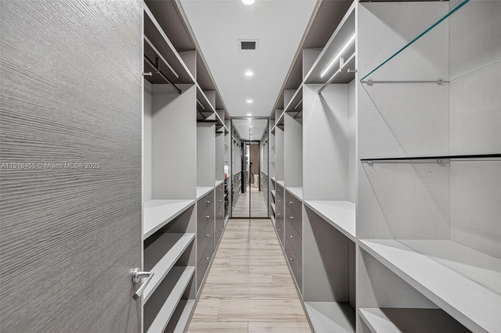 Undisclosed Address Fort Lauderdale, FL 33316