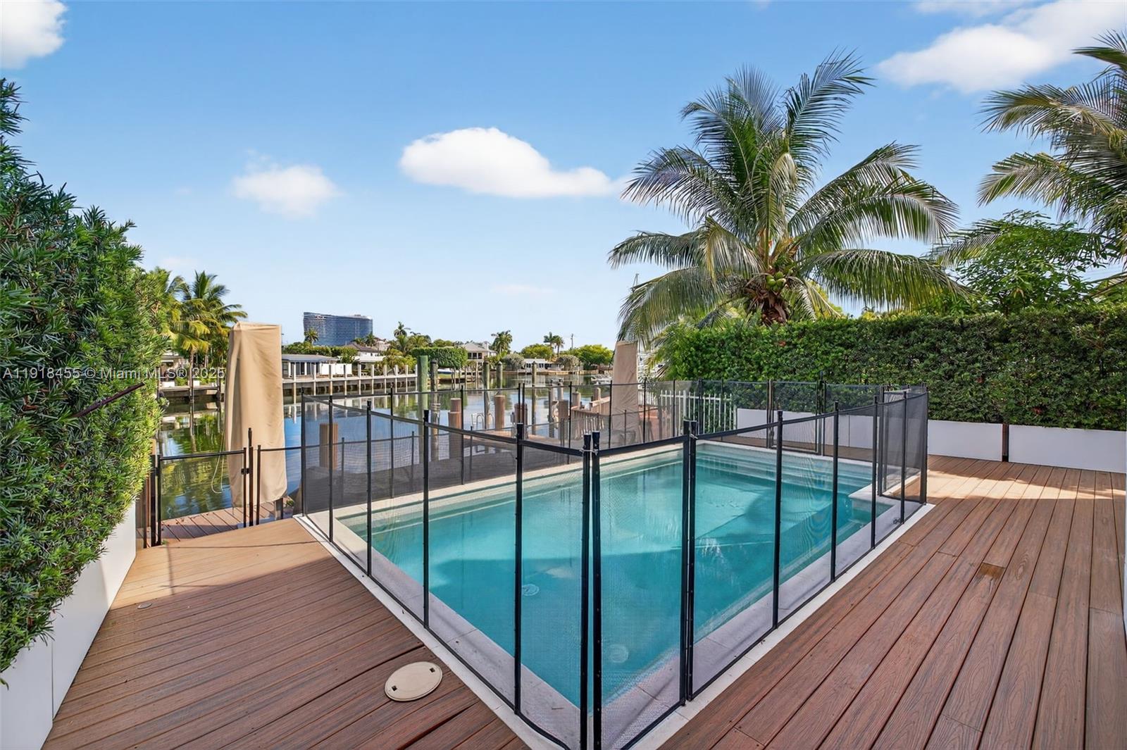 Undisclosed Address Fort Lauderdale, FL 33316