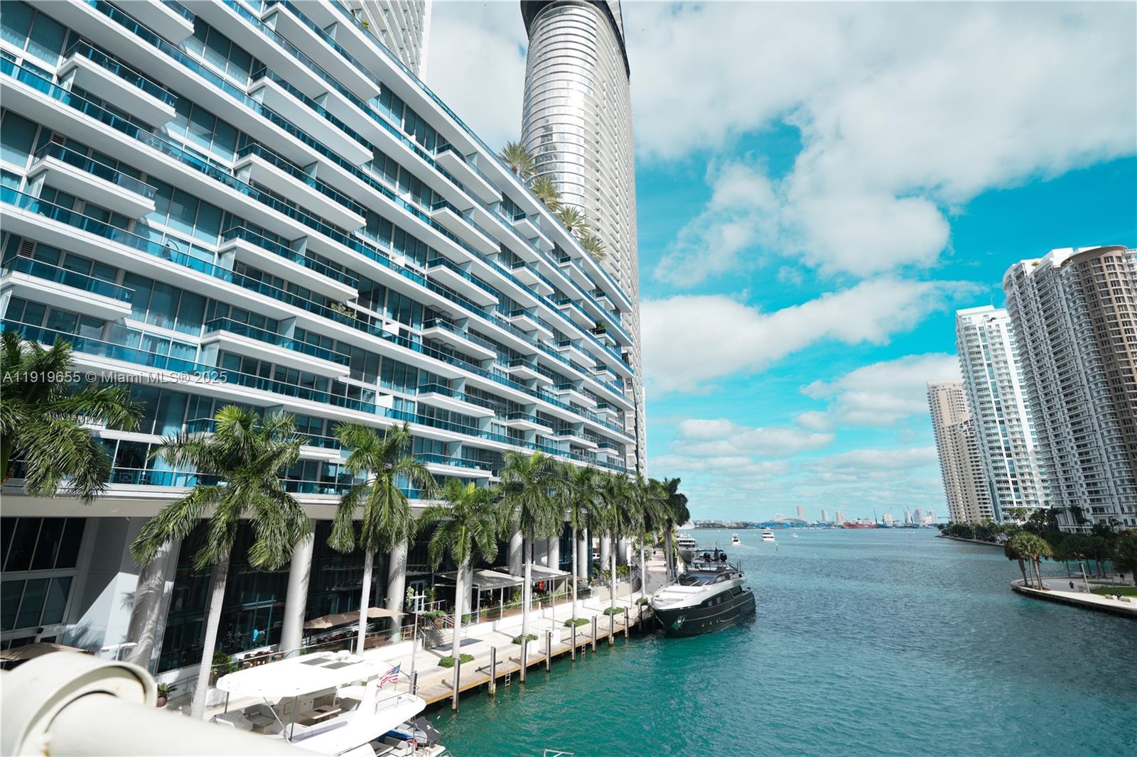 200 Biscayne Blvd Way #3906 Miami, FL 33131
