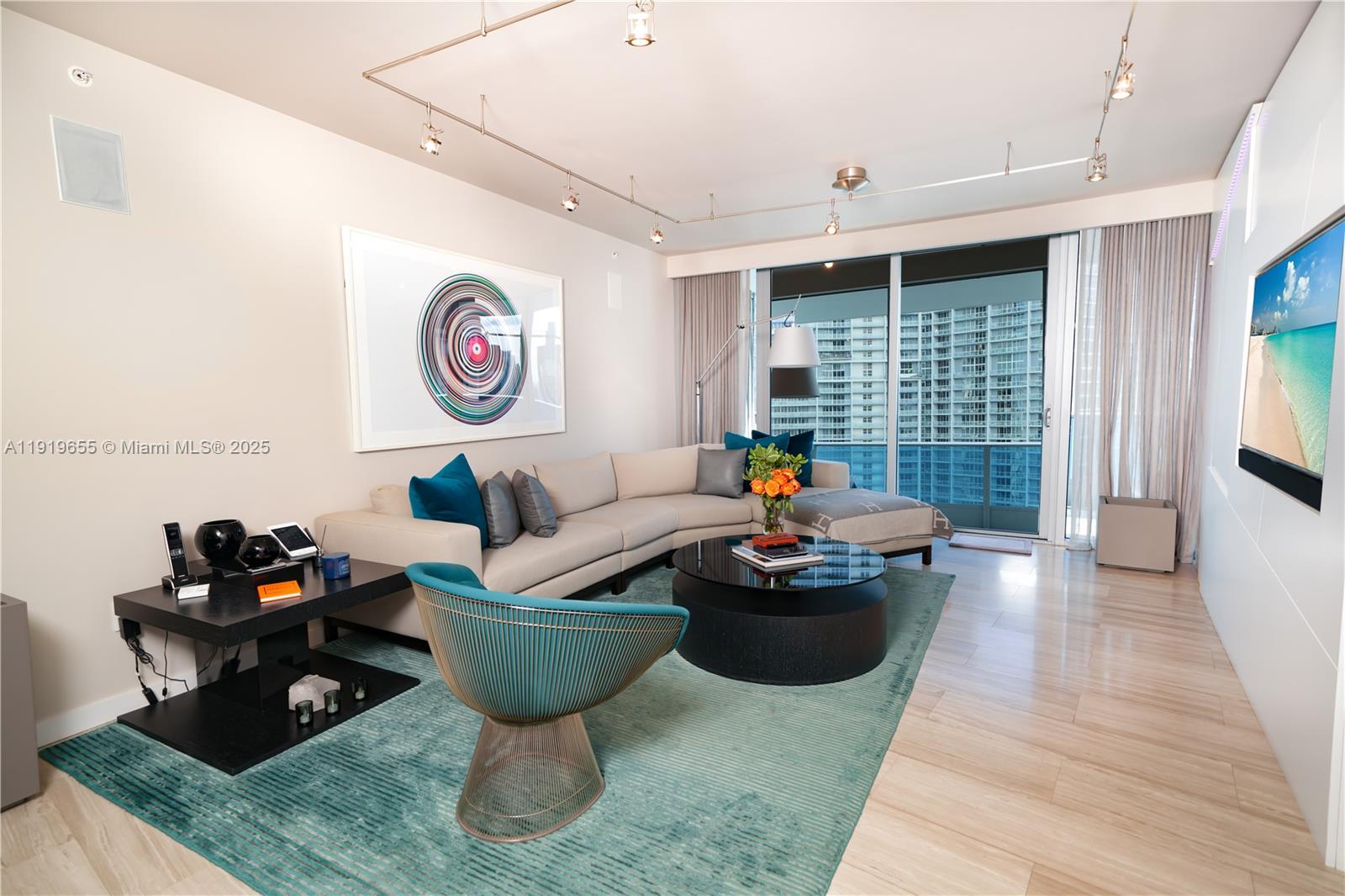 200 Biscayne Blvd Way #3906 Miami, FL 33131