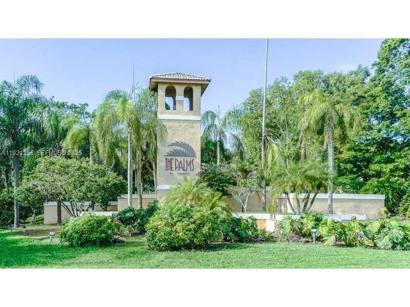 400 W Palm Cir W #203