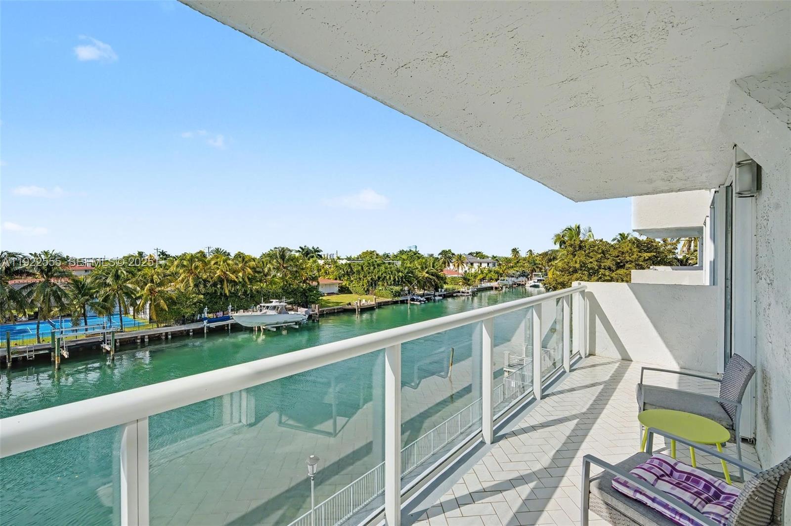 10000 W Bay Hbr Dr #303 Bay Harbor Islands, FL 33154