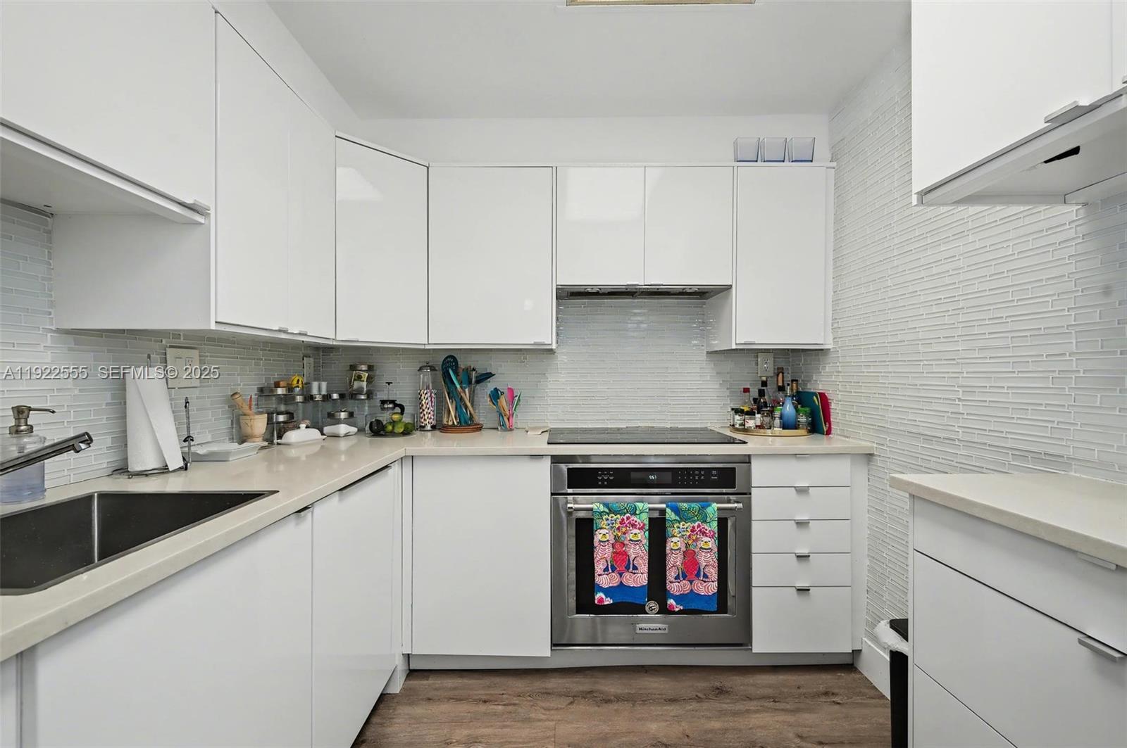 10000 W Bay Hbr Dr #303 Bay Harbor Islands, FL 33154