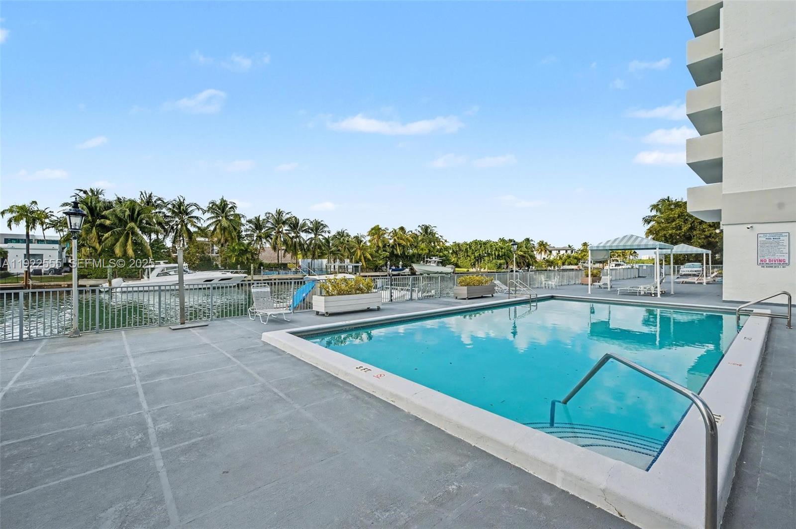 10000 W Bay Hbr Dr #303 Bay Harbor Islands, FL 33154
