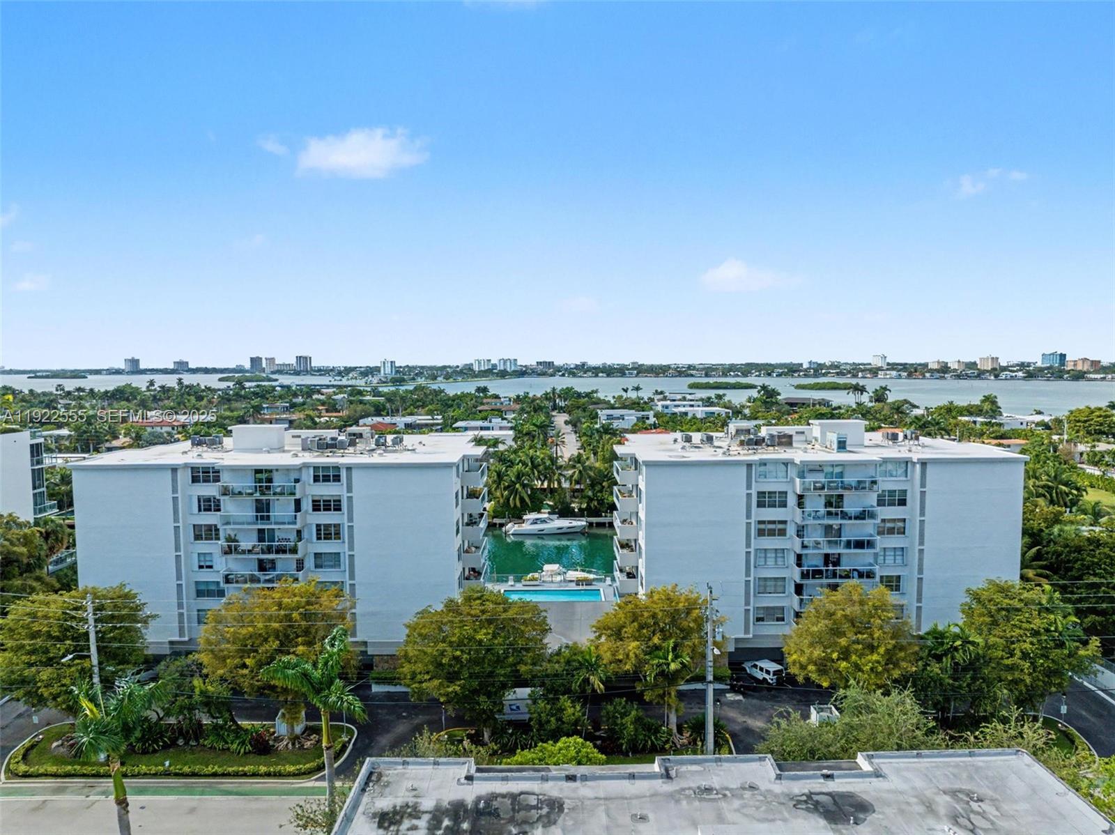 10000 W Bay Hbr Dr #303 Bay Harbor Islands, FL 33154