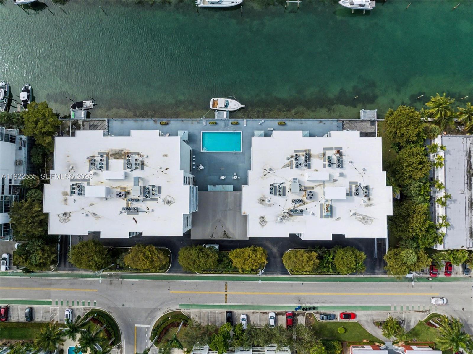 10000 W Bay Hbr Dr #303 Bay Harbor Islands, FL 33154