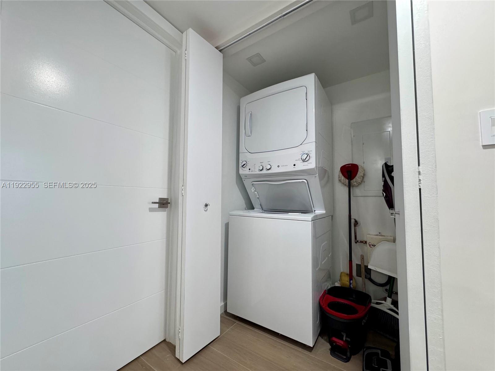 10230 Collins Ave #102 Bal Harbour, FL 33154