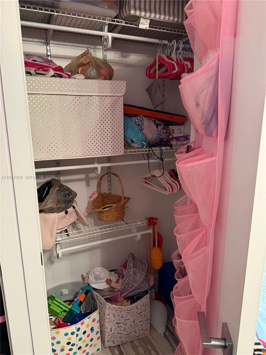 5750 Collins Ave #11D Miami Beach, FL 33140