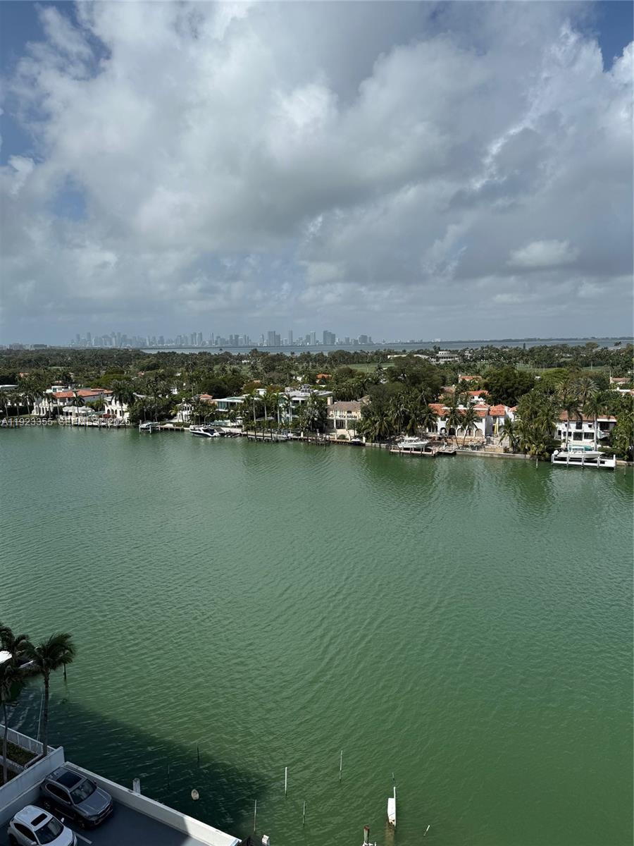 5750 Collins Ave #11D Miami Beach, FL 33140