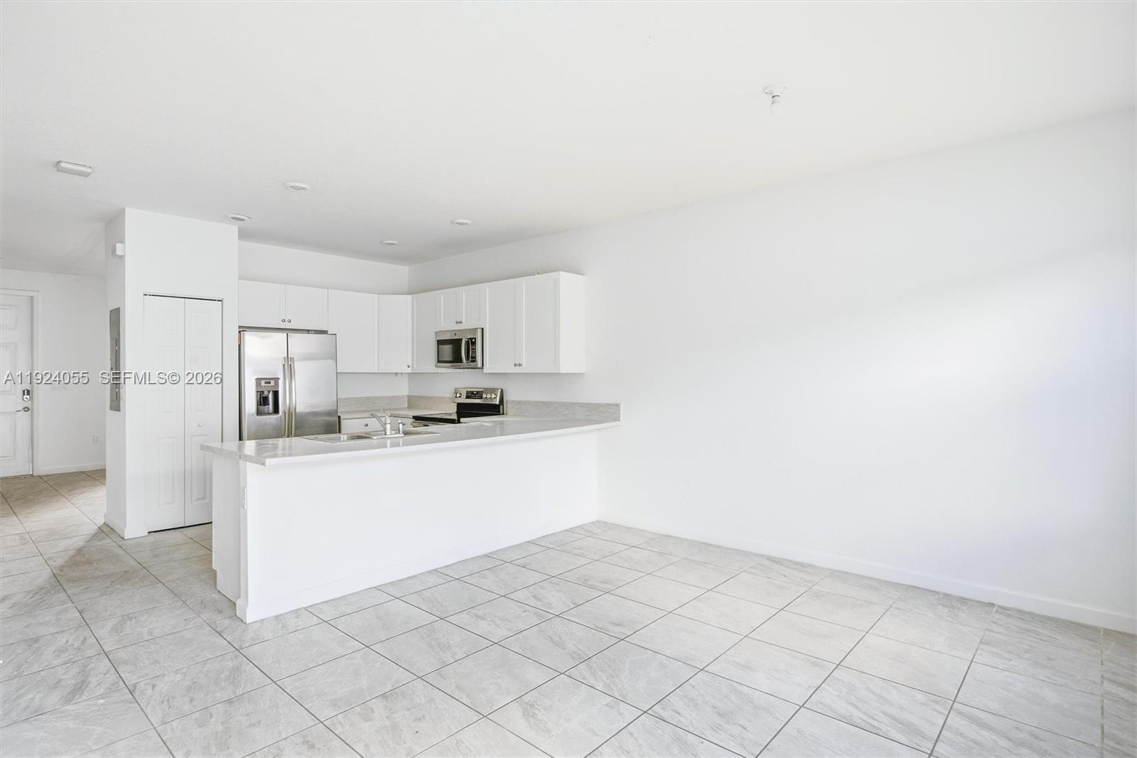 3355 W 106th Ter Hialeah, FL 33018