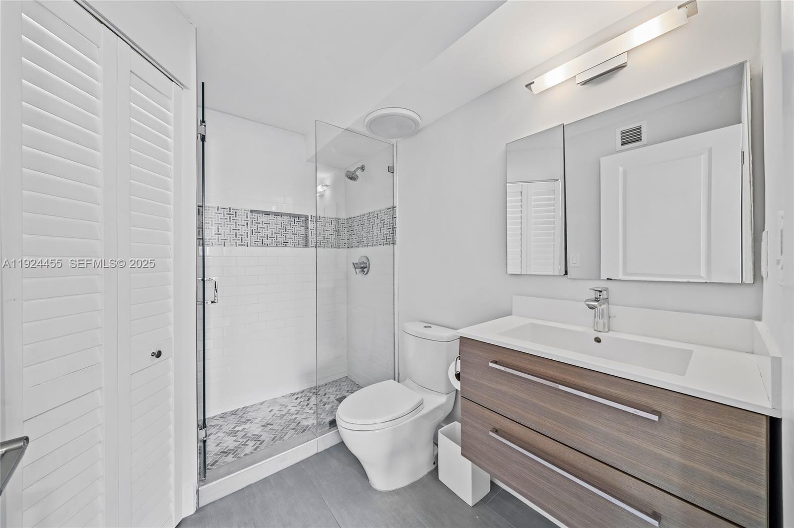 Undisclosed Address Miami Beach, FL 33139