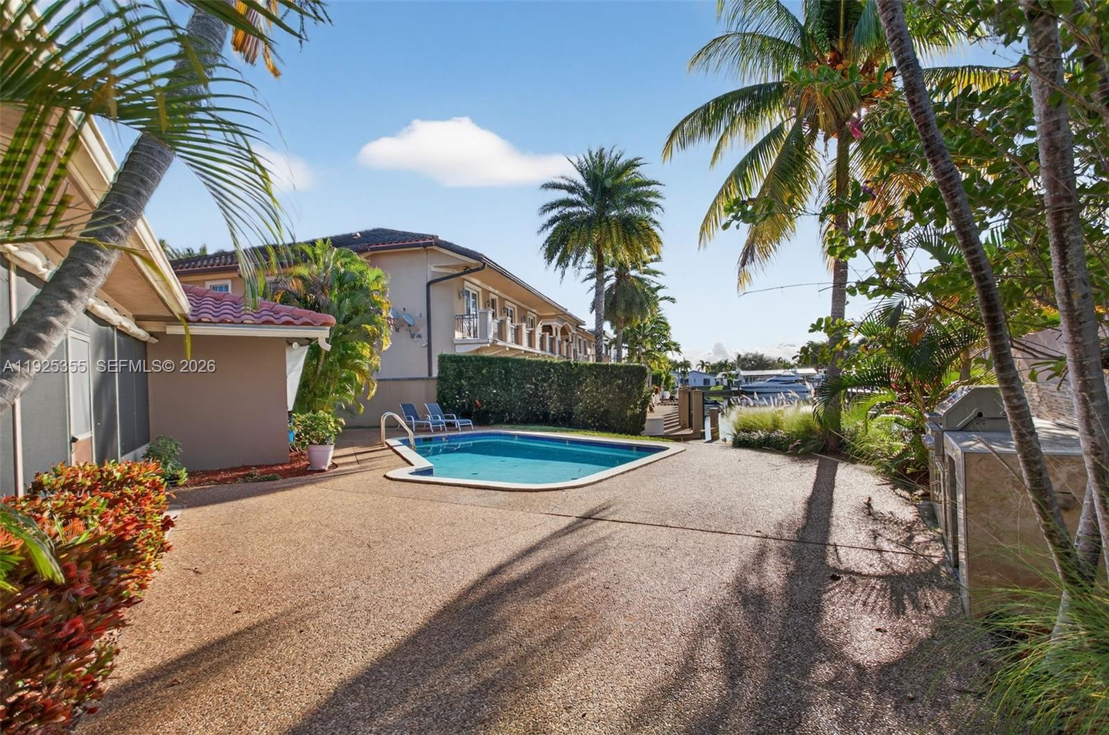 4060 NE 26th Ave Lighthouse Point, FL 33064