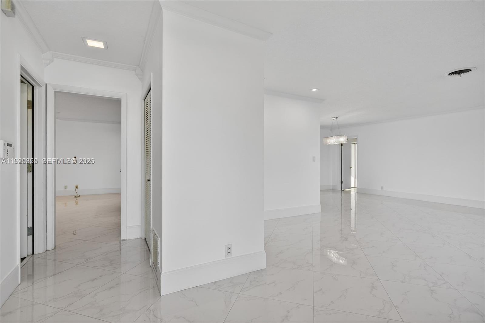 4060 NE 26th Ave Lighthouse Point, FL 33064