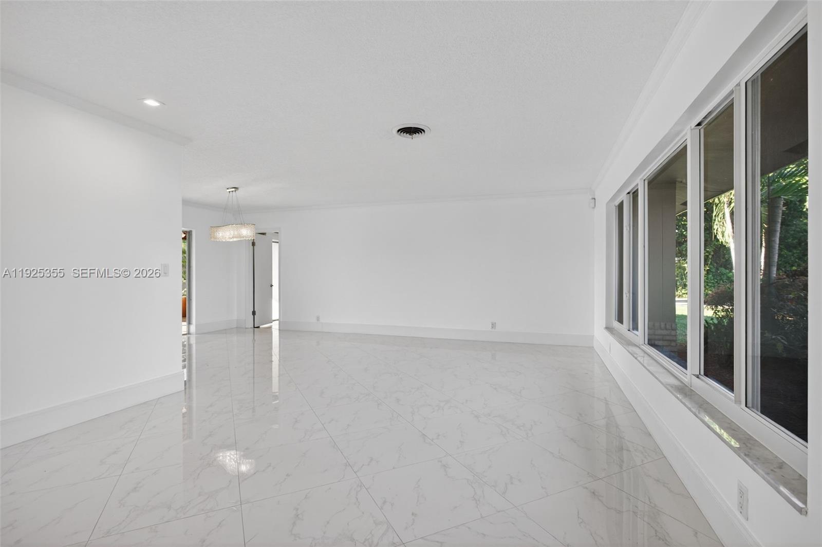 4060 NE 26th Ave Lighthouse Point, FL 33064