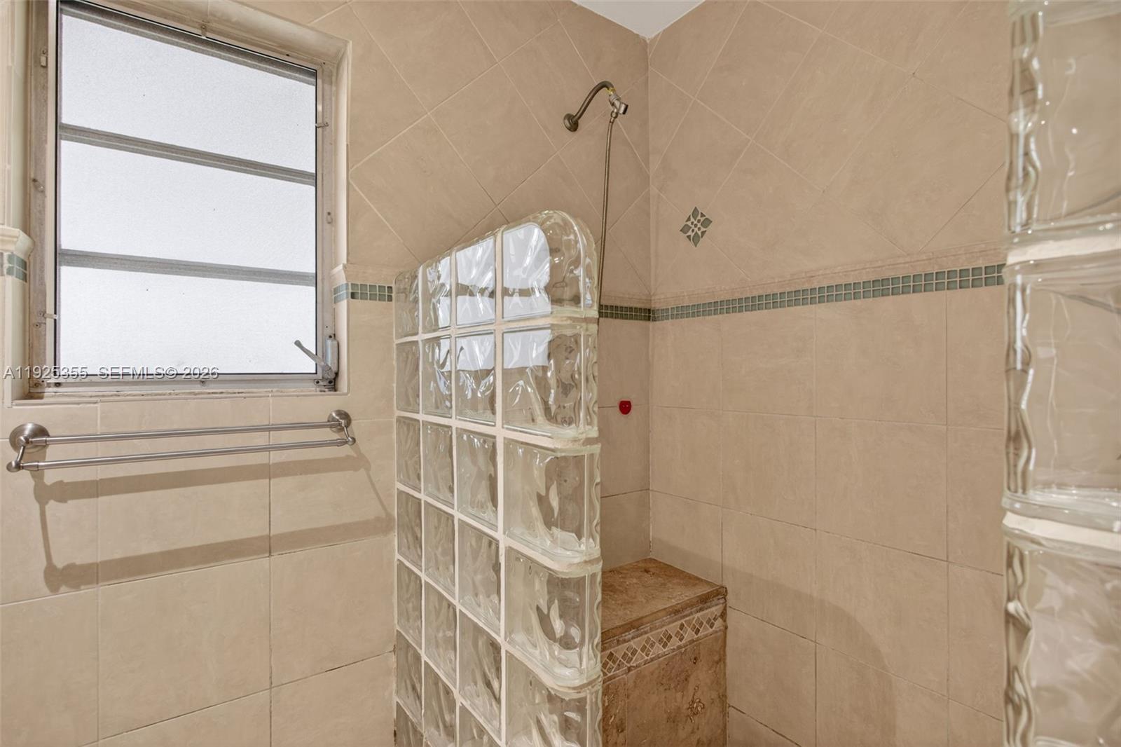 4060 NE 26th Ave Lighthouse Point, FL 33064