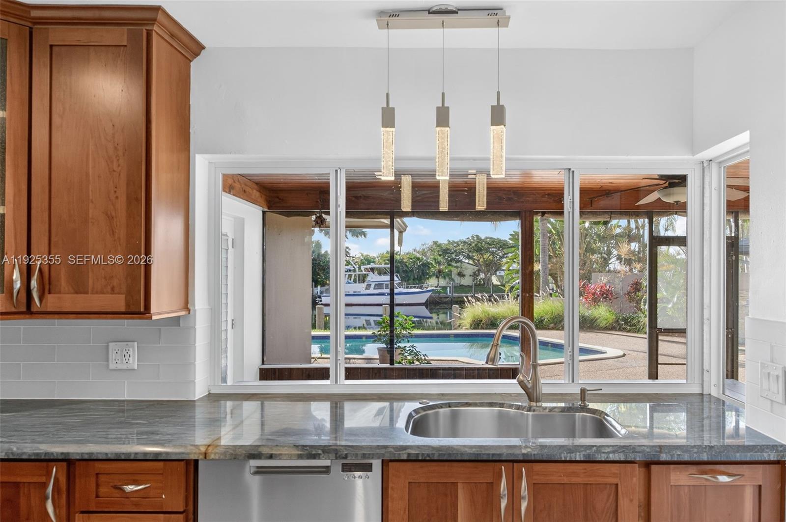 4060 NE 26th Ave Lighthouse Point, FL 33064