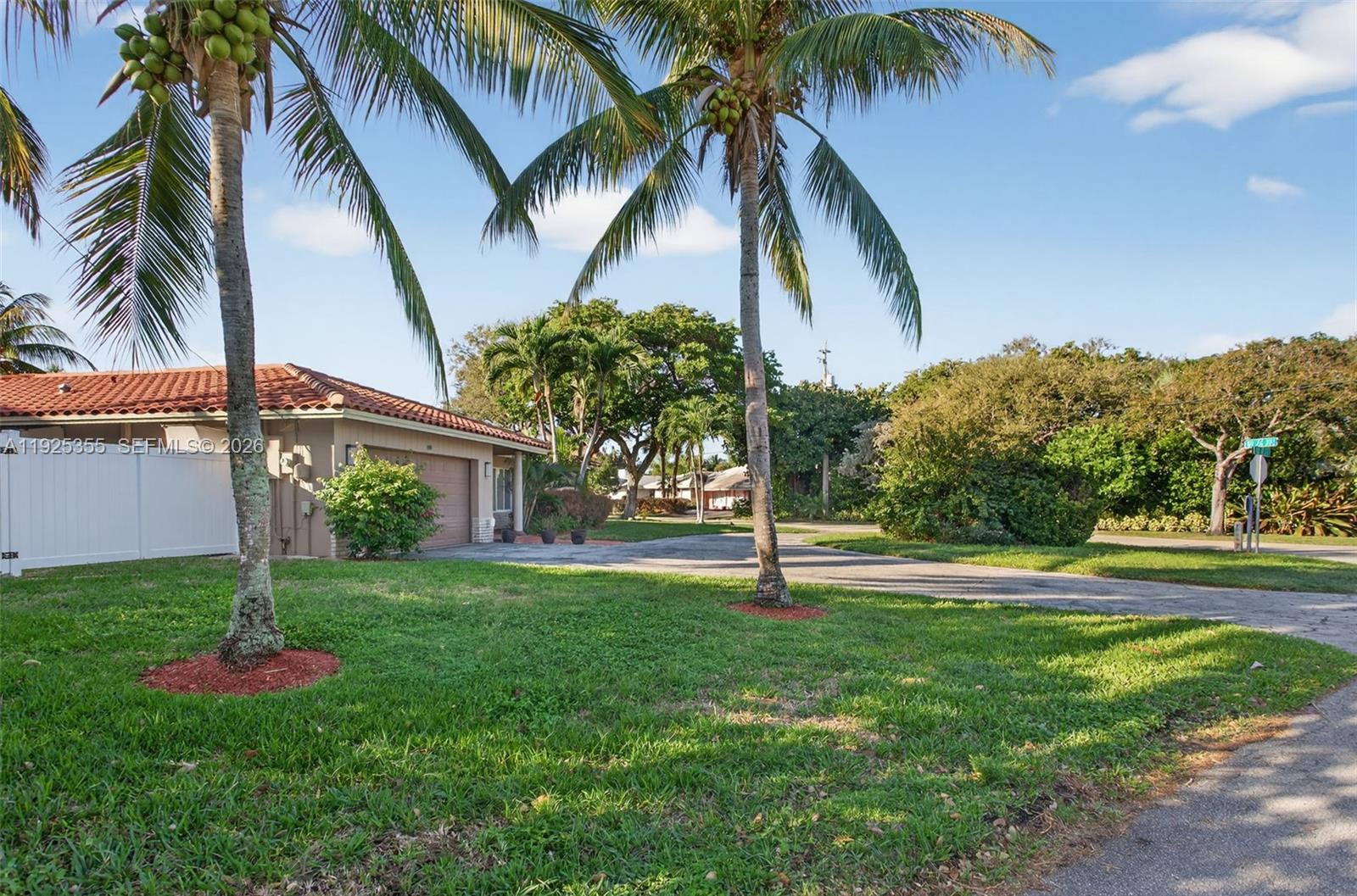 4060 NE 26th Ave Lighthouse Point, FL 33064