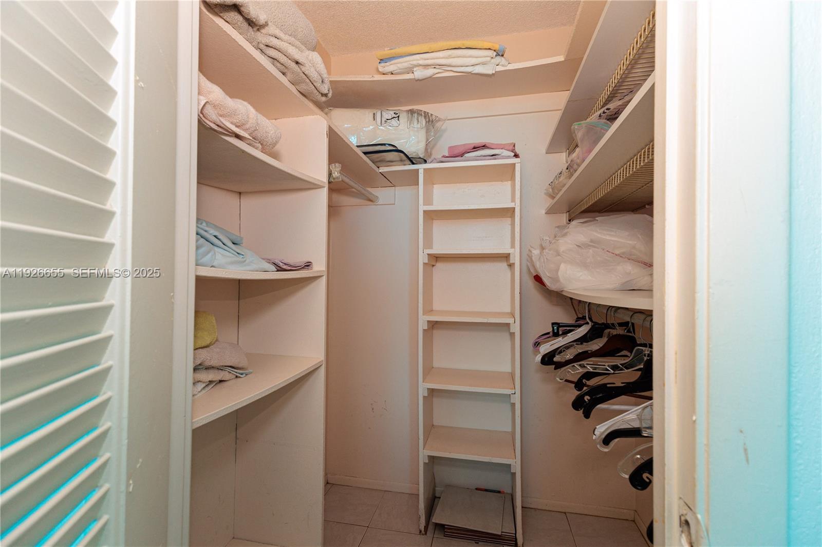 18011 Biscayne Blvd #1501 Aventura, FL 33160