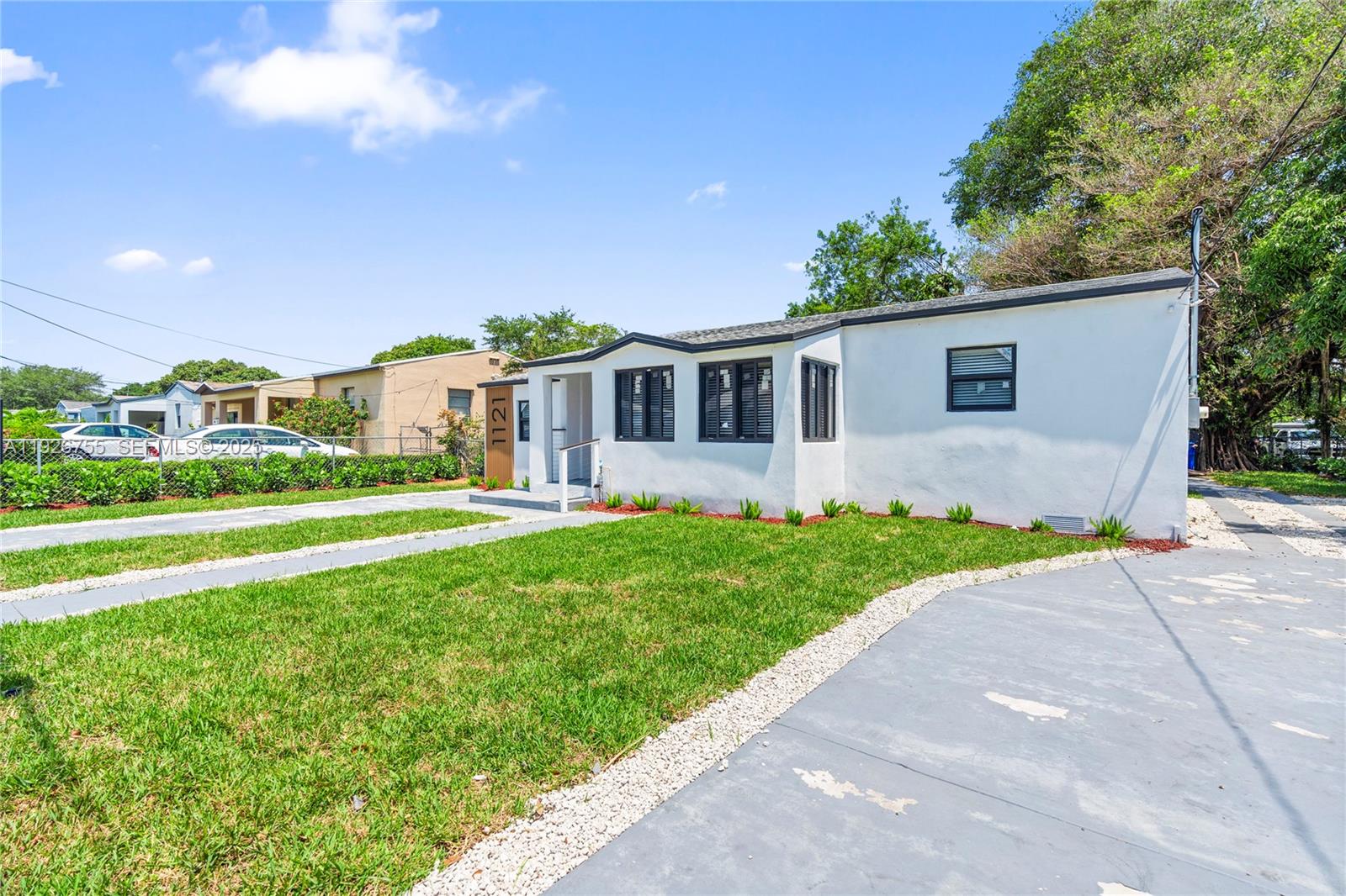 1121 NW 57th St Miami, FL 33127