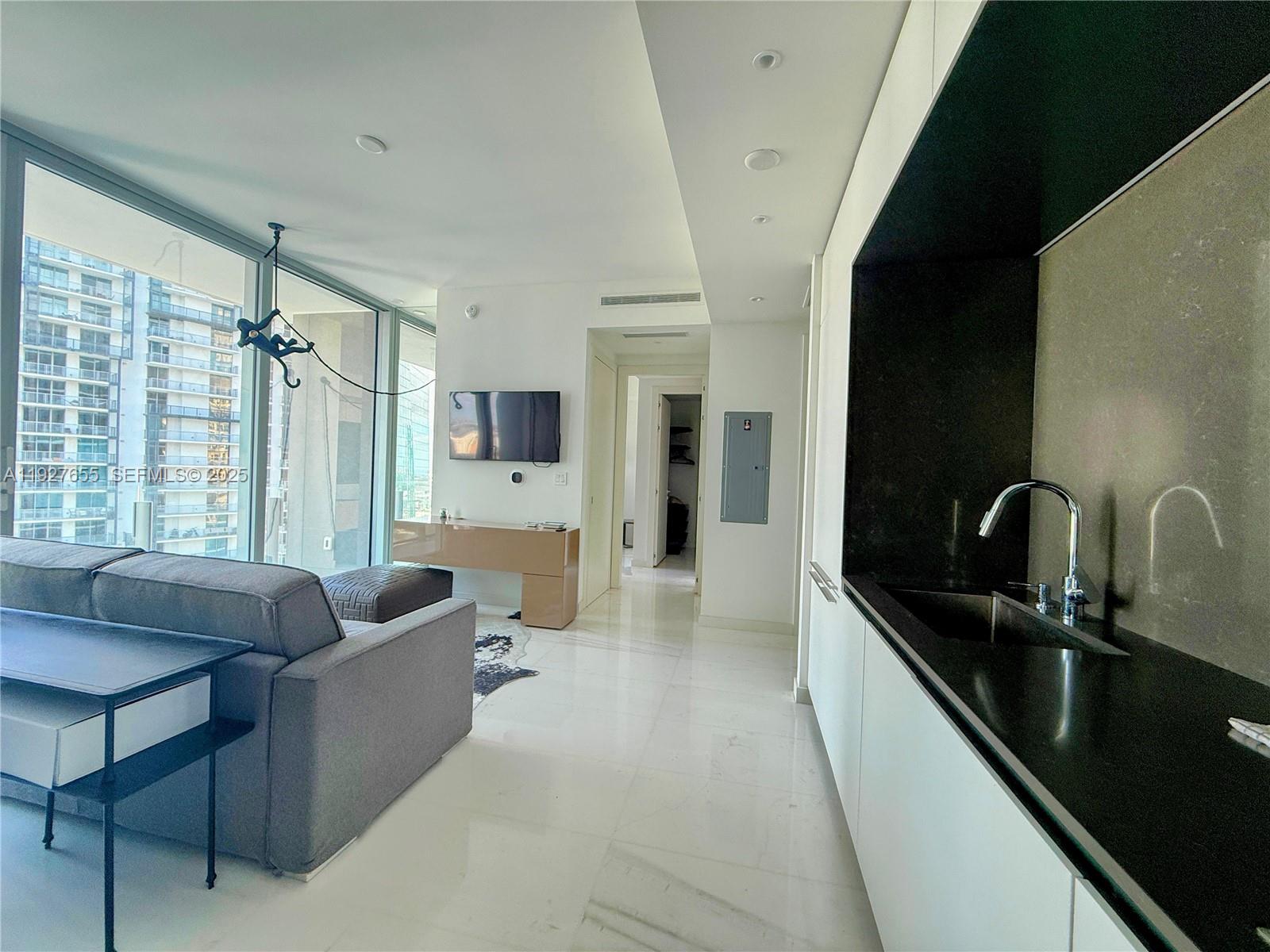 300 Biscayne Blvd Way #3308W