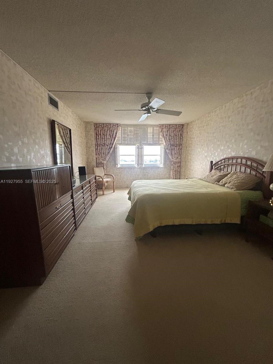 image Winston Towers 2004