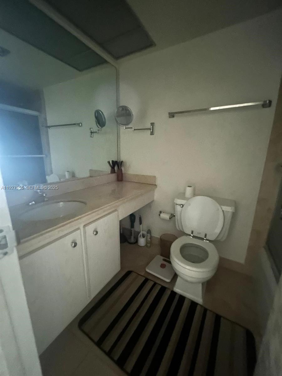 image Winston Towers 2005