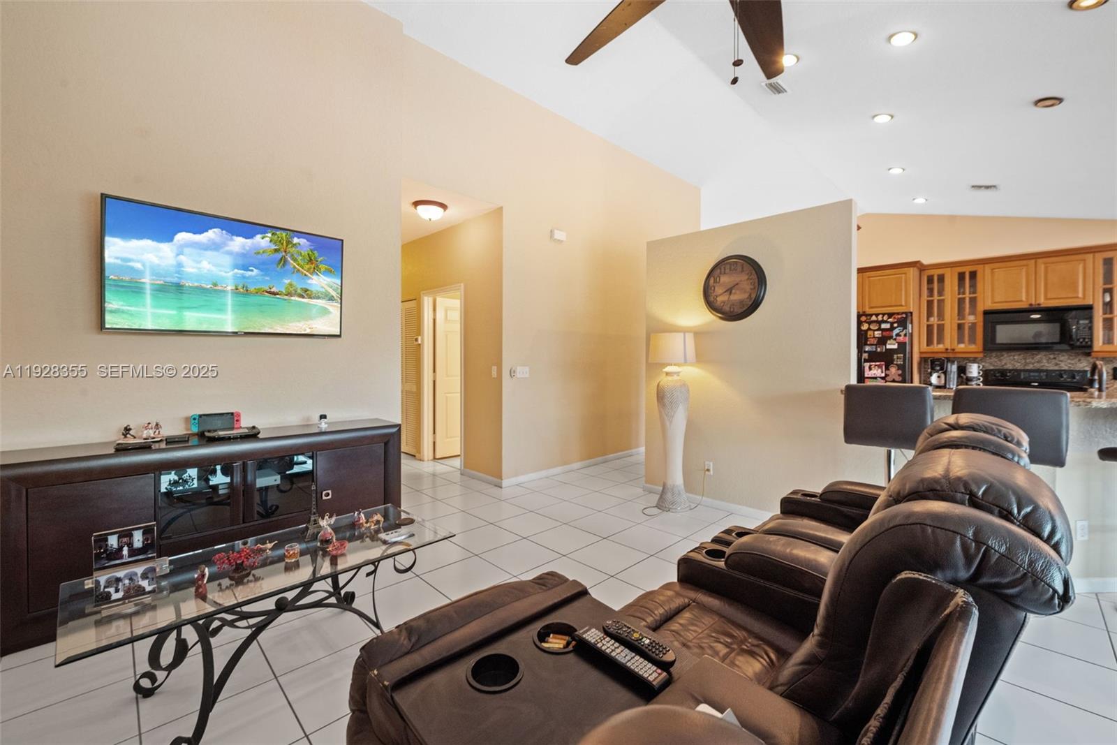 600 E Cypress Pointe Dr E Pembroke Pines, FL 33027