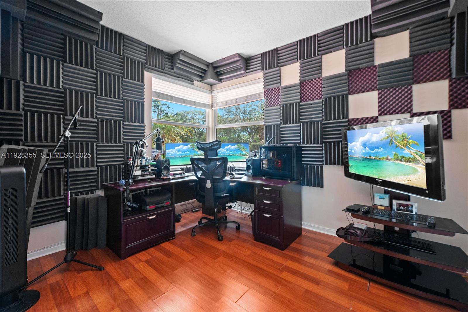 600 E Cypress Pointe Dr E Pembroke Pines, FL 33027