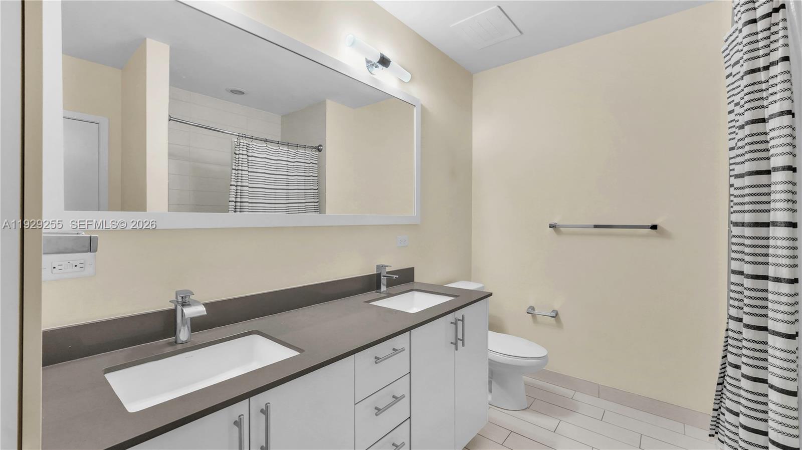 image Nine at Mary Brickell Village19