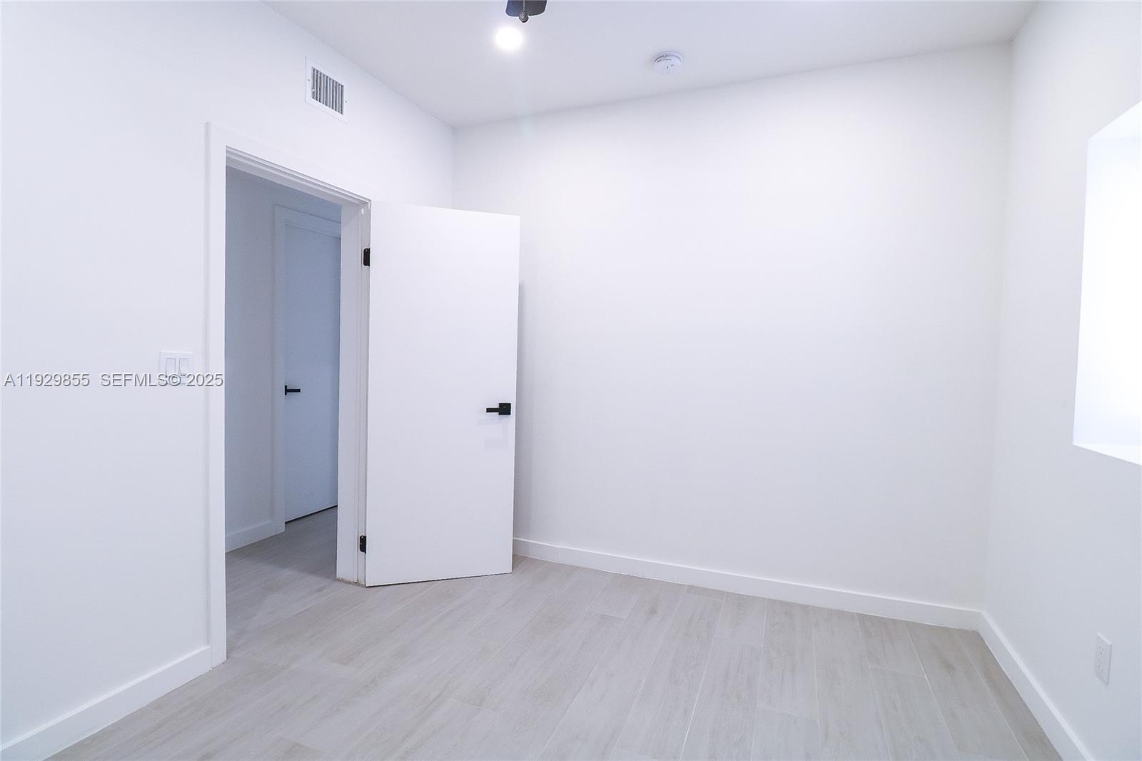 221 SW 11th Ave #1 Miami, FL 33130