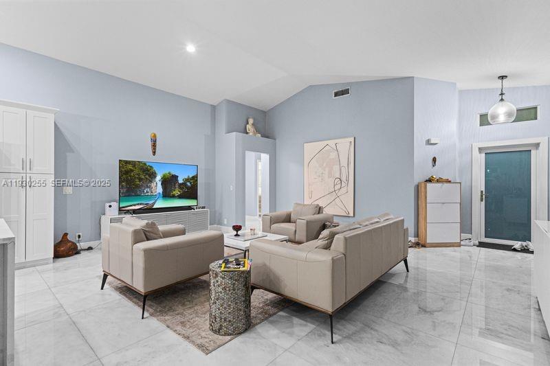 6952 NW 27th Ct Margate, FL 33063