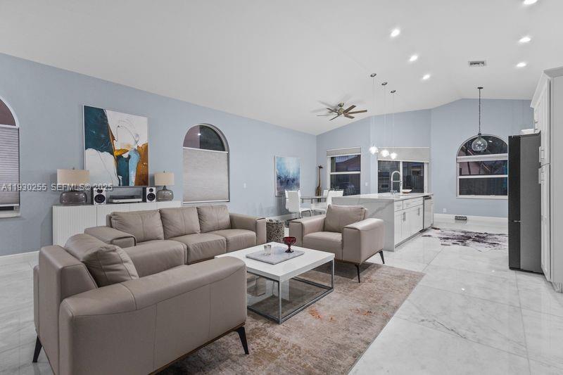 6952 NW 27th Ct Margate, FL 33063