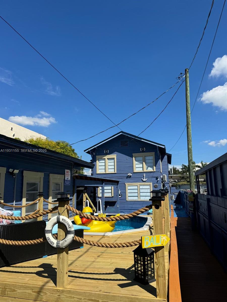 1535 SW 2nd St Miami, FL 33135