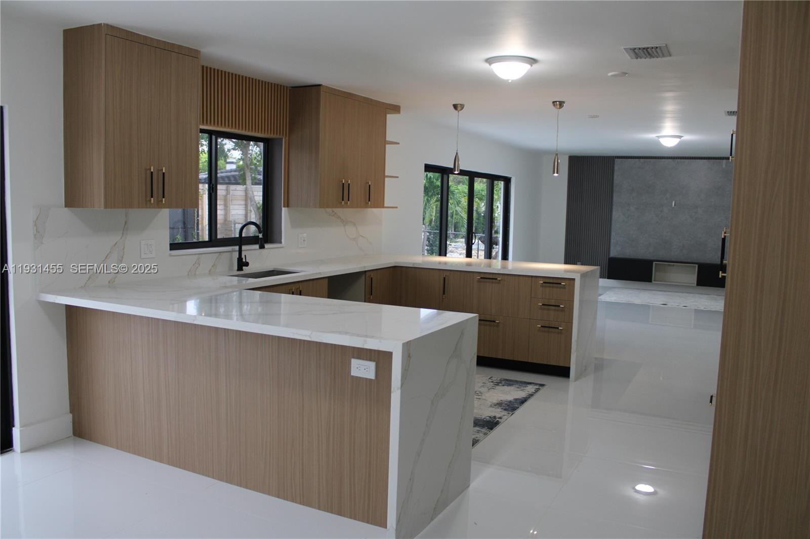 7630 SW 94th Ave Miami, FL 33173