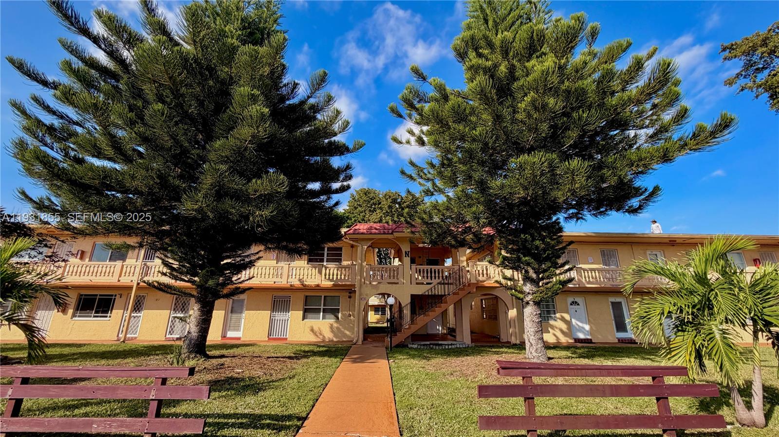 135 NE 202nd Ter #N6